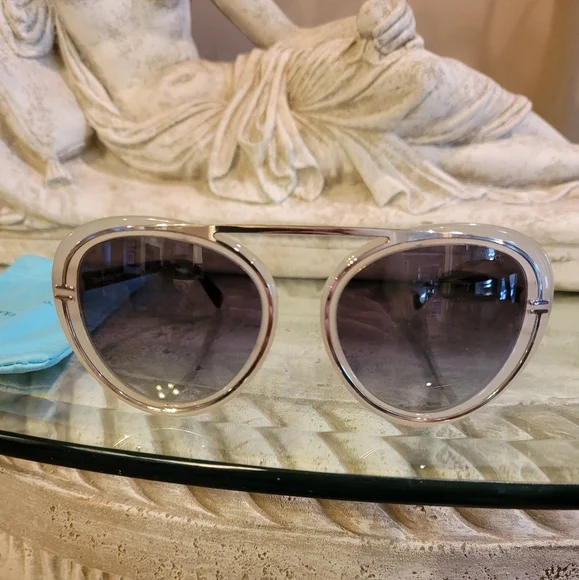 Tiffany & Company TF4147 Modified Aviator Sunglasses NA # 430 - Picture 4 of 17